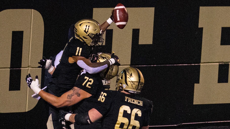 Western Michigan stuns Toledo with fake-spike TD for the&nbsp;win