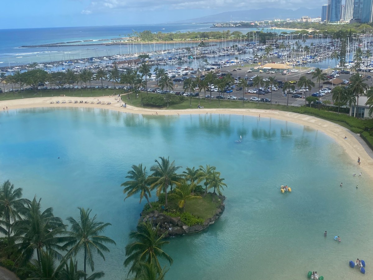 Beer, beaches, and barbecue in&nbsp;O’ahu